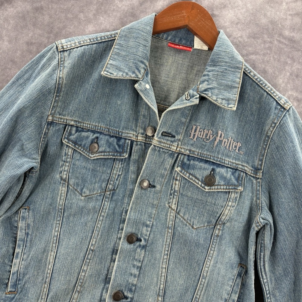 Harry Potter‎ Denim Jacket Size M Blue Light Wash Embroidered Universal